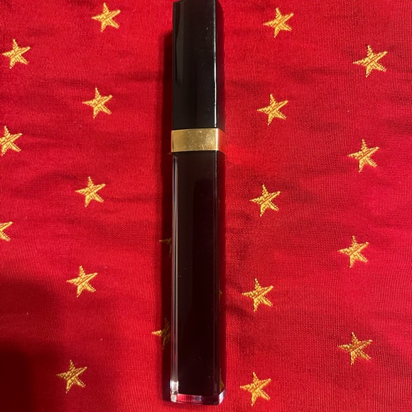 Chanel Gloss in Black with Gold Detail - Picture 1 of 2